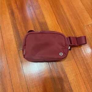 Lululemon Everywhere Belt Bag 1L